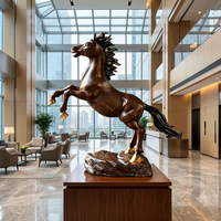 Sculpture équine en bronze sur mesure - Forme de cheval de fer puissant, entièrement personnalisée, sculpture en bronze