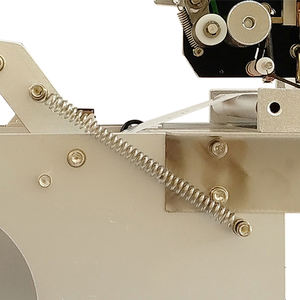 Machine d'étiquetage de bouteilles rondes semi-automatique avec moteur électrique et PLC, garantie 1 an, pour petites entreprises, 650*300*550mm - Product Image 6