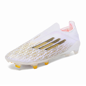 Nuevas zapatillas de entrenamiento transfronterizas para parejas, zapatillas de fútbol juveniles de moda con tacos largos y de caña baja para hombre y mujer, directamente de fábrica. - Product Image 2