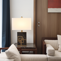 Lampe de table en marbre de luxe orientale avec texture de pierre naturelle claire, style Bauhaus, lampe de bureau pour chevet, chambre à coucher, canapé, hôtel
