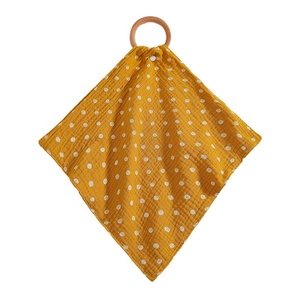 Muselina-babero <span class=keywords><strong>de</strong></span> algodón 100% orgánico <span class=keywords><strong>para</strong></span> bebé, manta <span class=keywords><strong>de</strong></span> seguridad <span class=keywords><strong>para</strong></span> bebé, toalla sólida, paño <span class=keywords><strong>de</strong></span> lavado <span class=keywords><strong>de</strong></span> cara con anillo <span class=keywords><strong>de</strong></span> madera, <span class=keywords><strong>mordedores</strong></span> <span class=keywords><strong>para</strong></span> bebé - Product Image 4