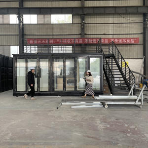 Maison de conteneur maritime modifiée standard américaine 20HQ, 1 chambre, espace de vie extensible pour une utilisation en location <span class=keywords><strong>Airbnb</strong></span>, maison de vacances - Product Image 1