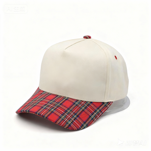 Gorra Snapback Deportiva Impermeable y Transpirable de 5 Paneles con Bordado a Cuadros Navideño y Logotipo Personalizado, Estilo Vietnamita - Product Image 2