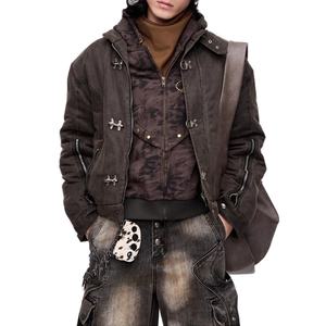 เสื้อแจ็คเก็ตยีนส์ผู้ชายสไตล์สตรีทลำลองแบบขายส่ง น้ำหนัก 14 ออนซ์ ดีไซน์แบบ Deconstructed ลุคทำสีซีด แจ็คเก็ตสั้นทรงหลวม - Product Image 1