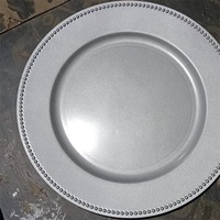 Assiettes rondes réutilisables en plastique argenté de haute qualité de 13 pouces pour la décoration de table de fête de mariage, nouveauté 2024