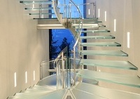 Escalier en verre sans cadre Escalier flottant en verre Éclairage LED Escalier en verre Prix de l'escalier en verre
