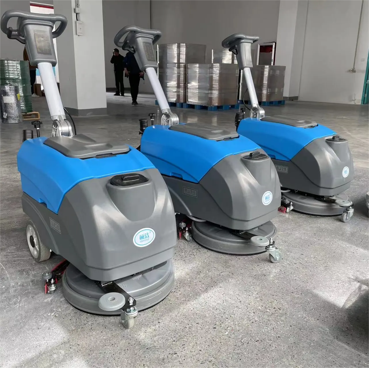 Factory More Powerful Walk Behind Scrubbing Machine Floor Scrubber