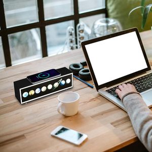 Lampada Notturna Planetaria Creativa Moderna a LED con Ricarica Wireless e Batteria Integrata per Casa, Ufficio, Scrivania, Camera da Letto e Comodino - Product Image 4