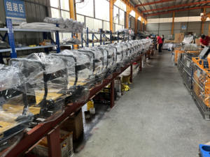 Compacteur à plaques vibrantes Huiteng HT-220-28, 215 kg, moteur à essence 6,6 kW, haute efficacité, force d'impact de 34 kN - Product Image 4