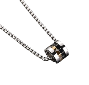 Nouveaux designs de pendentifs textuels en acier inoxydable, pendentif rond avec zircon, plaqué or 18 carats, bijoux pendentifs - Product Image 1
