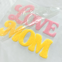 Patchs en fourrure chenille personnalisés avec logo LOVE MOM, lettres, patchs moelleux, transfert thermique DTF, patchs moelleux à repasser pour vêtements, chapeaux