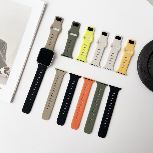 Soft Silicone Sport Strap for Apple Watch Band 41/45mm 6SE 7 8 9 Rubber Bracelet for IWatch 49Ultra 5 4 3 2 1 38/42 40/44mm