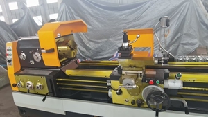 Torno Manual Horizontal CA6132*1000MM a Buen Precio para la Industria Metalúrgica - Product Image 4