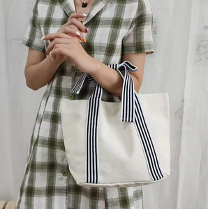 Bolsa de lona de algodón grueso, duradera, reutilizable, portátil, de color personalizado, para compras y viajes. - Product Image 3