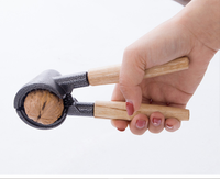 Pince à noix originale, casse-noisette, outil de cuisine, anti-éclaboussures, entonnoir
