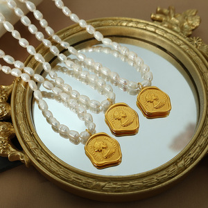 Collar de Perlas de Agua Dulce con Colgante de Retrato en Oro, Grado AAA, Estilo Vintage Elegante, para Uso Diario, 365 cm - Product Image 1