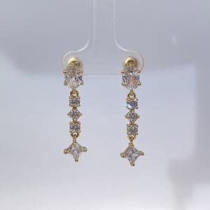 ต่างหูจี้ทรงรี สี่เหลี่ยม ประดับเพชรซิคอนสีขาว พร้อมพู่ห้อย ดีไซน์คลาสสิกและทันสมัย ชุบทองบนทองเหลือง จากเทียนหยู เจ็มส์ - Product Image 2