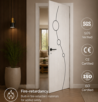 Porte intérieure composite anti-fissures en WPC avec revêtement PVC personnalisé, motif sculpté, pour la décoration de maisons, villas et hôtels