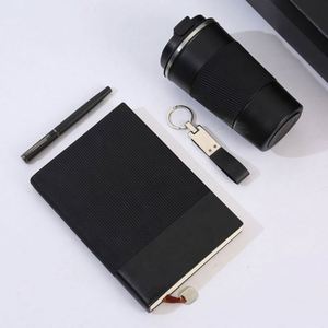 Set de Regalo Ejecutivo Personalizado: Libreta de Cuero PU, Llavero con Impresión Digital y Taza de Café - Regalos Corporativos Premium para Diversos - Product Image 3