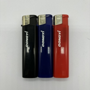 Vendita calda Dongyi accendino elettronico <span class=keywords><strong>per</strong></span> sigaretta disponibile <span class=keywords><strong>benzina</strong></span> usa e getta sottile 2024 accendino - Product Image 3