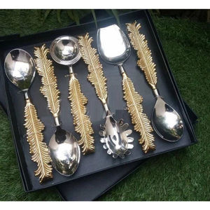 Juego de cucharas de servir de acero inoxidable de lujo con elegantes mangos con diseño de hojas doradas, perfecto para cenas, buffets y ocasiones especiales. - Product Image 1