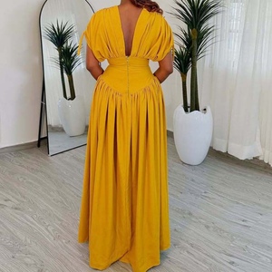 เดรสผู้หญิงคอวีเอวสม็อคสไตล์แอฟริกันใหม่สีพื้นเรียบหรูมีจีบแฟชั่น - Product Image 2