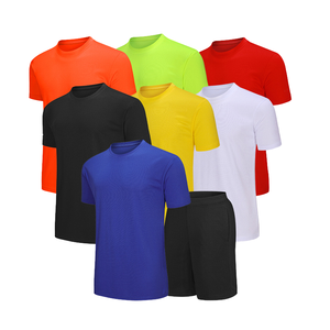 Conjunto deportivo de verano para hombre – Camiseta y pantalones cortos ligeros de secado rápido 100 % poliéster - Product Image 1