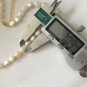 16インチ+5cm チョーカーネックレス、100%天然淡水パール、7mmバロックビーズ ノットクラスプ ステンレススチール製 18Kゴールドメッキ - Product Image 4