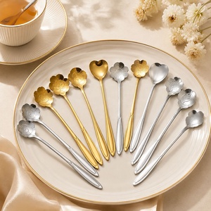 Cuillères <span class=keywords><strong>en</strong></span> <span class=keywords><strong>métal</strong></span> doré et <span class=keywords><strong>argenté</strong></span> BAMBUS, inspirées des fleurs - Cuillères à café <span class=keywords><strong>en</strong></span> forme de cœur, rose et fleur de cerisier pour desserts et agitation, lot <span class=keywords><strong>en</strong></span> vrac - Product Image 1