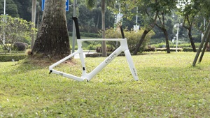 CYCTRAC Nuovissima Bicicletta <span class=keywords><strong>da</strong></span> <span class=keywords><strong>Corsa</strong></span> R18 in Carbonio Leggero con Gruppo Elettrico Wireless a 24 Velocità WheelTop per Adulti - Product Image 4