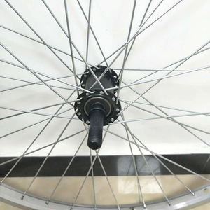 Ruedas Traseras Sólidas para Silla de Ruedas de 24 Pulgadas, Ruedas de Accionamiento de Aleación de Aluminio con Fijaciones de Eje, Uso Manual - Product Image 1