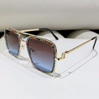 Lunettes de soleil tendance en alliage doré avec strass UV400 pour unisexe, verres blancs, lunettes de soleil diamantées