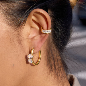 Aros de Acero Inoxidable 18K con Zirconia Redonda, Minimalistas para Uso Diario - Product Image 2