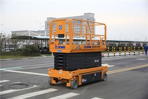 Équipement de levage XCM G XG1612HD, plateforme élévatrice à ciseaux hydraulique de 16 m, en vente en Australie - Product Image 4