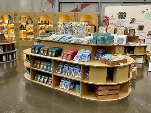 Tùy chỉnh xách tay sắt đảo kệ hiện đại Kraft màu hàng hóa hiển thị lưu trữ đứng cho siêu thị cửa hàng bán lẻ hiển thị - Product Image 4