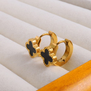 Pendientes <span class=keywords><strong>de</strong></span> Acero Inoxidable con Trébol <span class=keywords><strong>de</strong></span> Cuatro Hojas y Diamantes, Estilo Elegante y Moderno, Accesorio <span class=keywords><strong>de</strong></span> <span class=keywords><strong>Moda</strong></span> Versátil para el Día a Día con Diseño Floral - Product Image 3