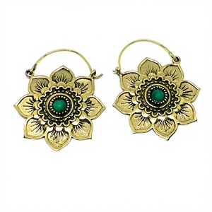 Boucles d'oreilles en laiton de Style Boho Tribal indien avec pierre turquoise pour la fête de mariage ou cadeau bijoux d'oreille à la mode pour les femmes - Product Image 1