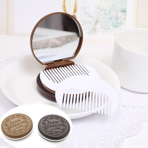 Portable <b>foldable</b> chocolate sandwich cookie makeup <b>mirror</b> with comb, cute princess-style <b>foldable</b> round <b>mirror</b>. - Product Image 3