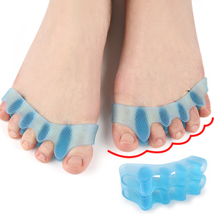 Separador de Dedos de Silicona Suave con 5 Orificios, Corrector Elástico para Alivio de Juanetes, Dedos Superpuestos y Hallux Valgus - Product Image 5