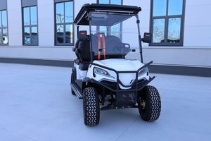 Profesyonel Özel Yapım 4 Kişilik Beyaz Elektrikli Golf Arabası, Kamp, Servis ve Gezi İçin Uzun Ömürlü Akülü Araç - Product Image 2