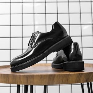 Zapatos de Hombre de Cuero Hechos a Mano de Lujo Originales, Estilo Brogue Británico, Moda Coreana, con Cordones, Casuales, para Boda, Oficina, Transpirables - Product Image 1