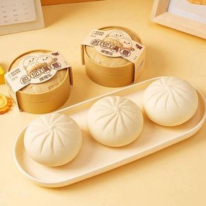 Balle anti-stress réaliste en forme de pain de porc barbecue Char Siu Bao, jouet sensoriel à presser pour enfants et adultes, idéal pour le bureau - Product Image 3