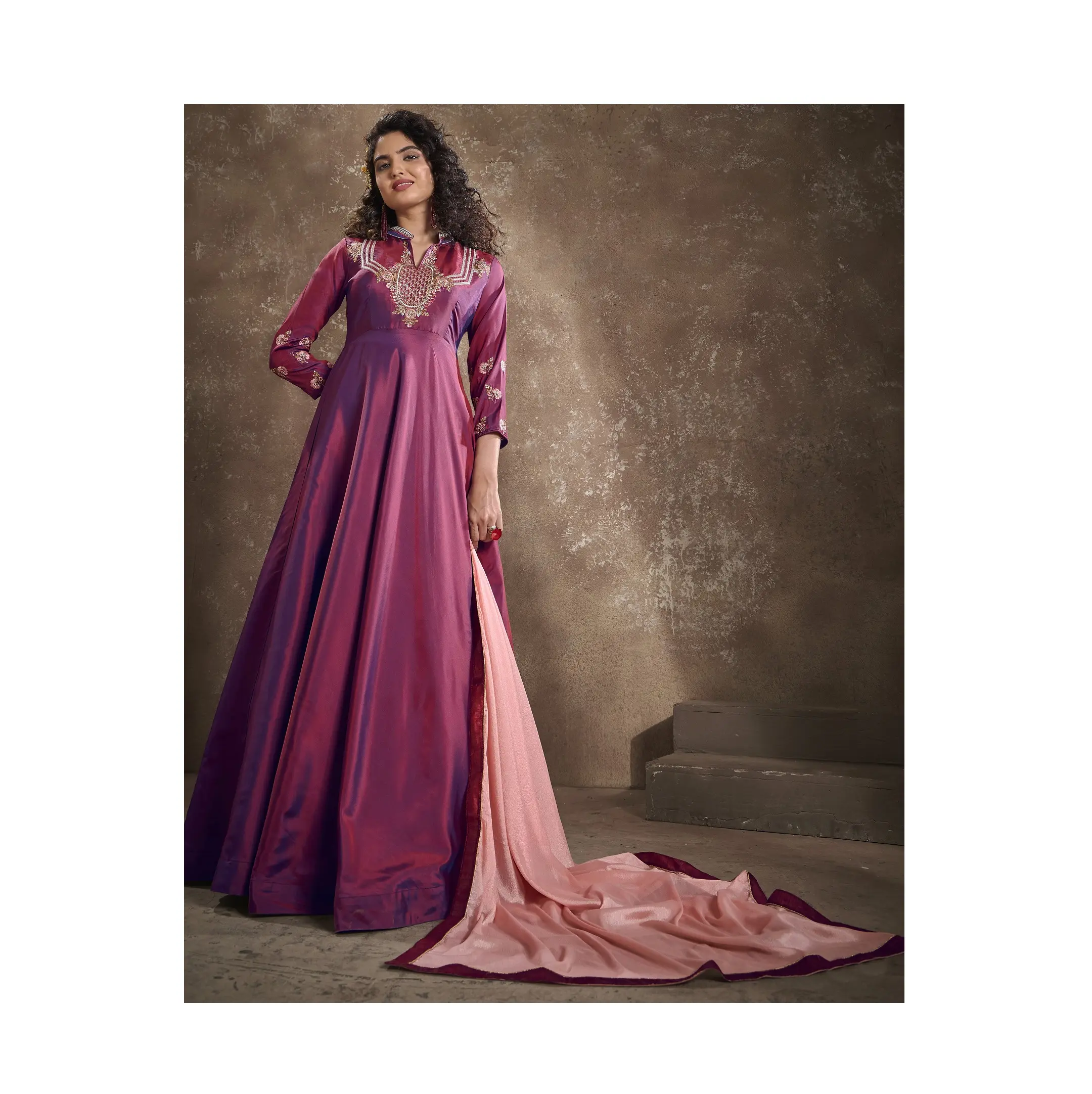 Neueste Design Bestseller Damen Readmade Anarkali Kleid Kleider für Hochzeits feier Weat Verwendung zum Massen preis erhältlich