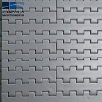 Bande transporteuse modulaire en plastique à surface plate de qualité alimentaire, flexible sur les côtés, pour les en-cas, les bretzels, les chips de pommes de terre, les chips de tortilla