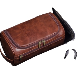 Neceser de Viaje Personalizado para Hombre - Bolsa de Aseo Grande de Cuero PU con Nombre Personalizado, Regalo para Esposo, Novio, Papá - Product Image 4