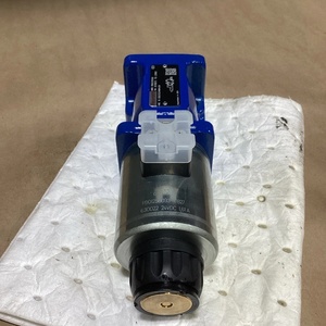 Original R901278760 4WE10D5X/EG24N9K4/M Distributeur directionnel à commande solénoïde hydraulique 24V en stock - Product Image 3