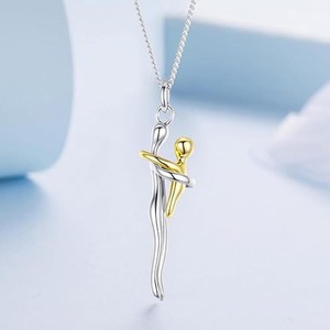 B088 Collana in Rame all'Ingrosso, Gioiello alla Moda Regolabile con Ciondolo Scintillante 'Abbraccio di Madre e Figlio' per la Festa della Mamma - Product Image 1