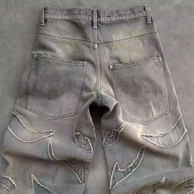 สีเทาเข้ม