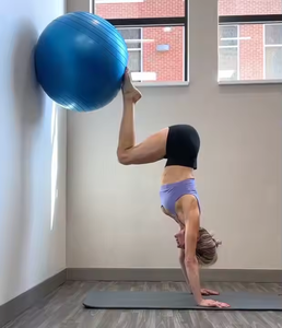 65cm PVC Exercice Yoga Ball pour Gym Pilates Workout Balance <span class=keywords><strong>Fitness</strong></span> Ball pour les femmes enceintes - Product Image 5