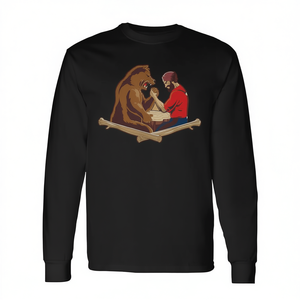 Camiseta Promocional de Manga Larga con Diseño de Luchador de Brazos contra un Oso - Product Image 3